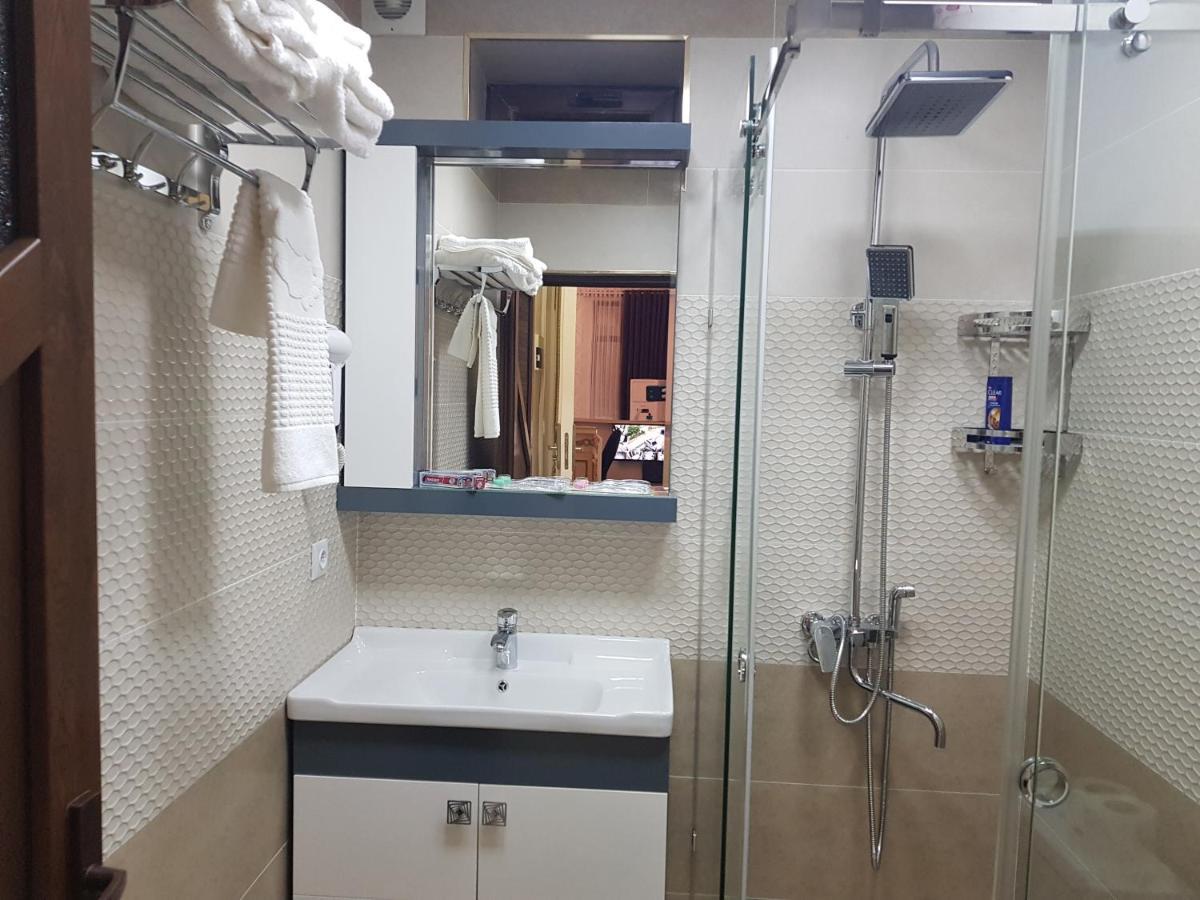 Hotel Sharq Dushanbe Exterior photo