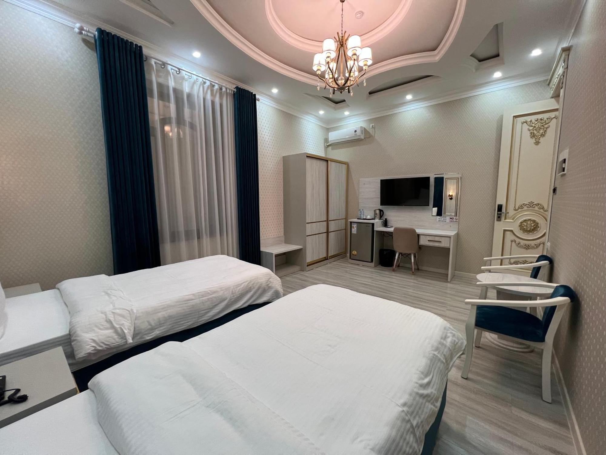 Hotel Sharq Dushanbe Exterior photo