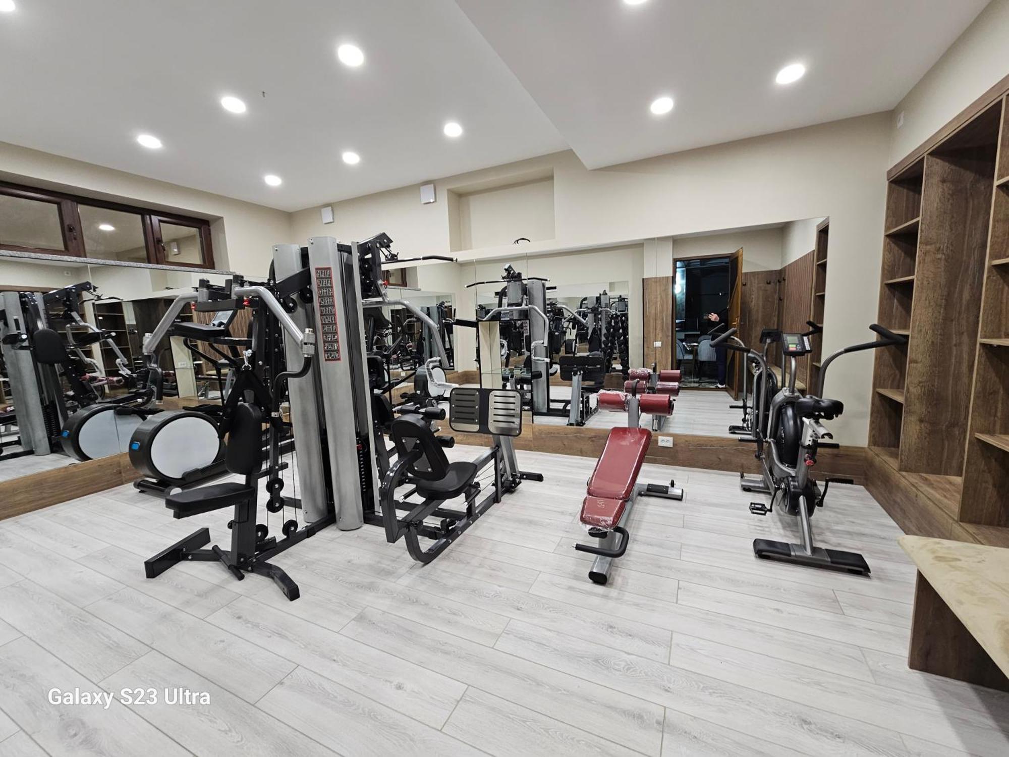 Hotel Sharq Dushanbe Exterior photo