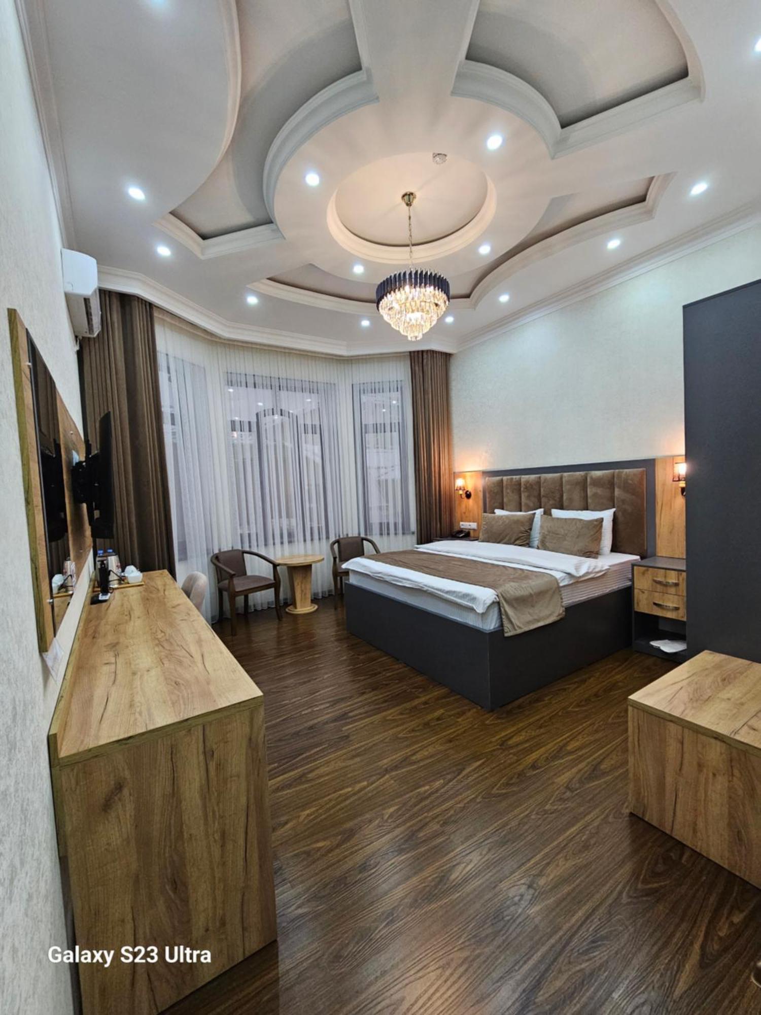 Hotel Sharq Dushanbe Exterior photo