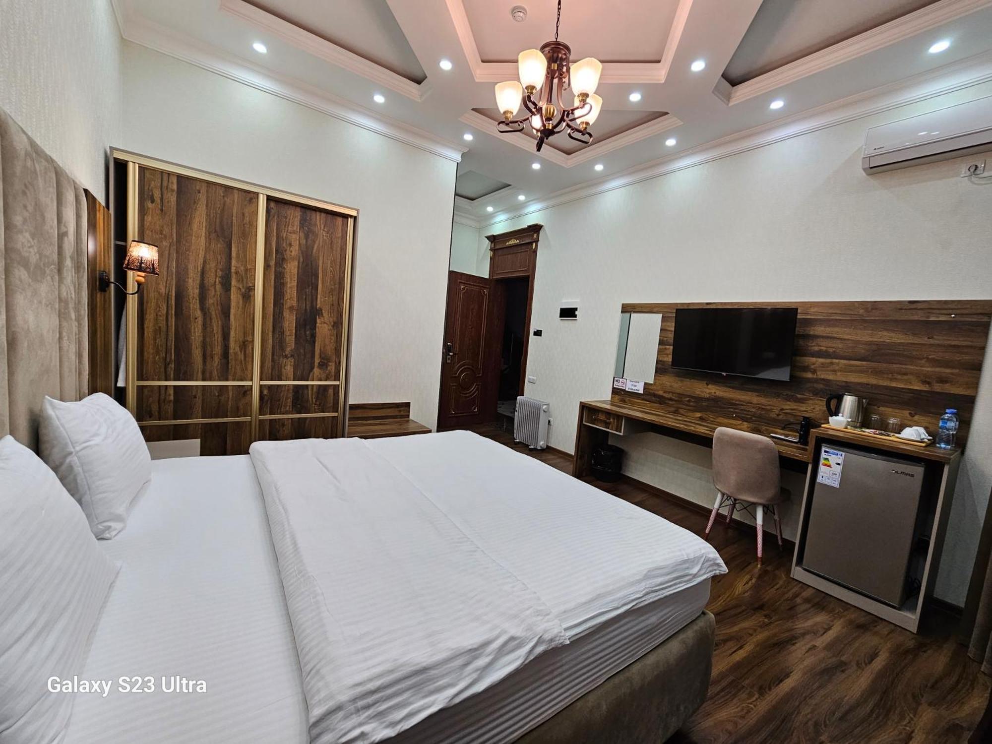 Hotel Sharq Dushanbe Exterior photo