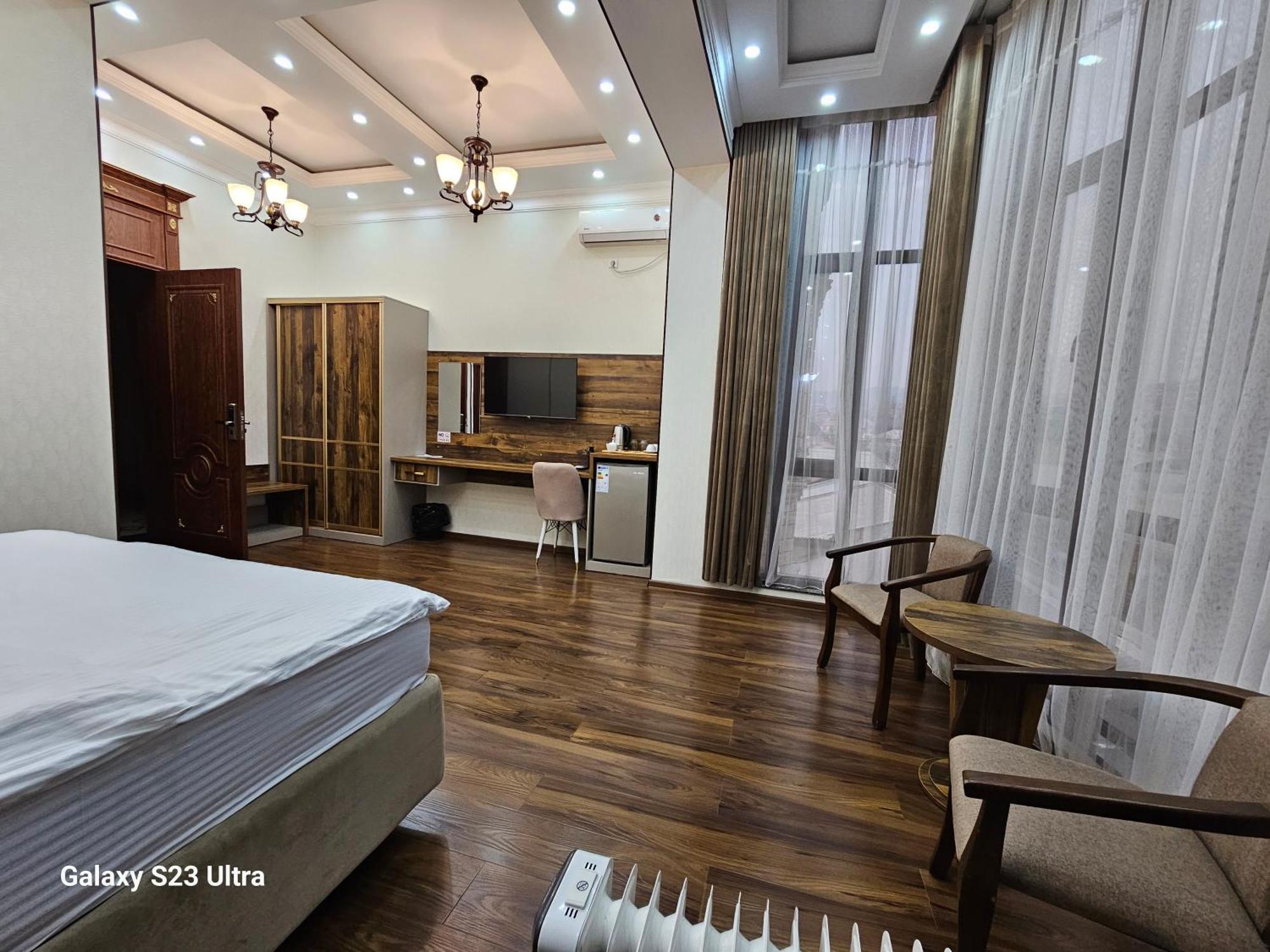 Hotel Sharq Dushanbe Exterior photo