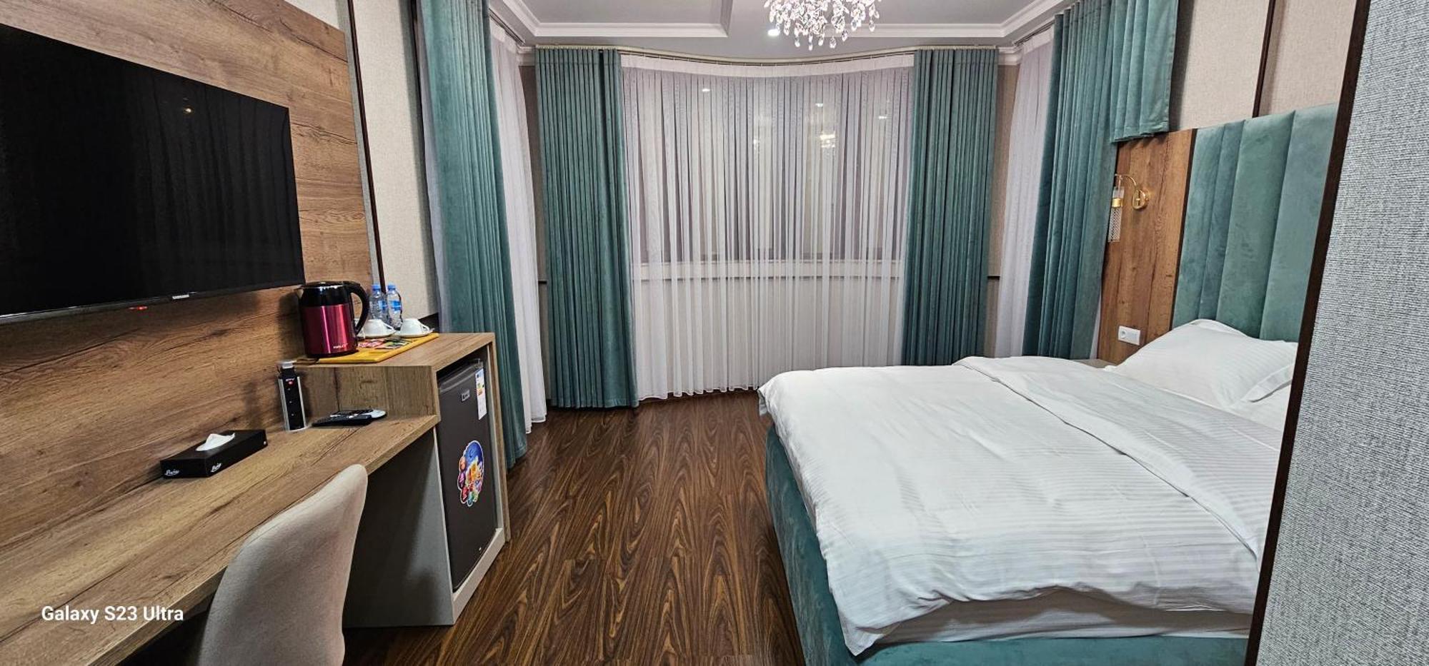 Hotel Sharq Dushanbe Exterior photo